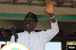 Kenyan opposition leader Raila Odinga waves to his Supporters at a rally in the capital, Naairobi, June 1, 2016. (photo: L. Ruvaga/VOA)