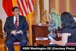 Luhut Binsar Panjaitan/Menko Kemaritiman akui masih banyak pekerjaan rumah yang harus diselesaikan Indonesia untuk memulihkan perekonomian. (Courtesy: KBRI)