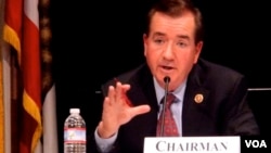 លោក ​Ed Royce​ សមាជិក​សភា​រដ្ឋ​ កាលីហ្វ័រញ៉ា (California) និង​ជា​ប្រធាន​គណៈកម្មាការ​ការបរទេស​សភា​​សហរដ្ឋ​អាមេរិក។