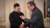 German defense minister visits Ukraine in show of support