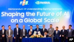 ក្រុមហ៊ុន FPT ចុះ​ហត្ថលេខា​ជាមួយ​ក្រុម​ហ៊ុន NVIDIA នៅ​ទីក្រុង​ហាណូយ​ វៀតណាម។