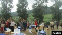 پرزیدنت ترامپ روز چهارشنبه به خبرنگاران گفت دیدار با روحانی ممکن است اما آمریکا قصد لغو تحریم ها را ندارد.&nbsp;