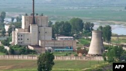 지난 2008년 6월 냉각탑 폭파를 앞두고 촬영한 북한 영변 핵시설.