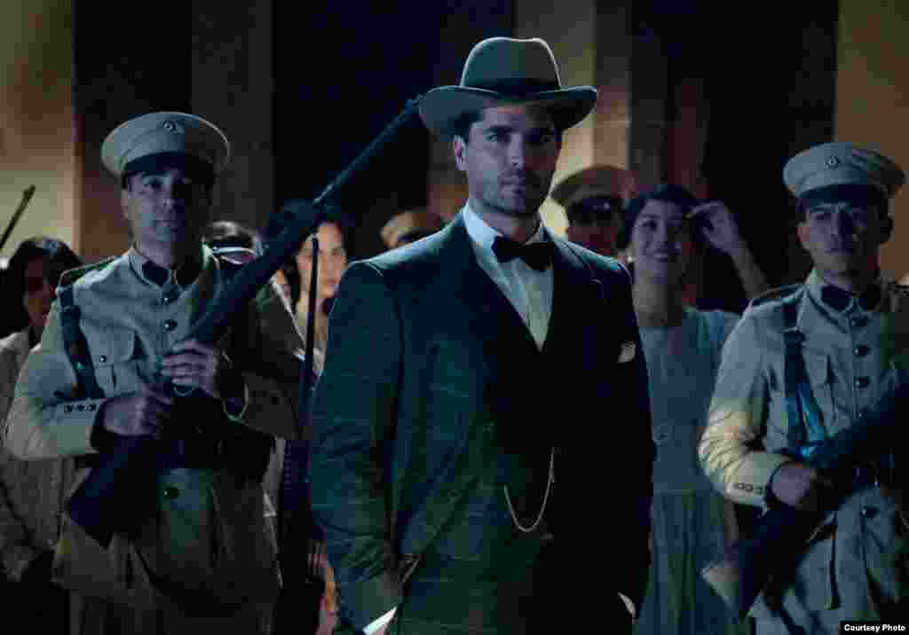 Eduardo Verastegui (center) in FOR GREATER GLORY, courtesy of ARC Entertainment. (Photo: Hana Matsumoto)