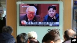 Une vidéo qui montre le président américain Donald Trump et le leader nord-coréen Kim Jong Un à Séoul, le 21 novembre 2017.