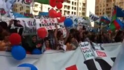 Mitinq iştirakçıları "İlham çıx get deyir" - 22 sentyabr