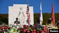 미국 하와이주 호놀룰루의 국립태평양기념묘지(펀치볼 묘지).