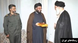 آمریکا به تازگی سپاه پاسداران را مانند حزب الله لبنان در فهرست گروه های تروریستی قرار داد. در عکس رهبر حزب الله در کنار رهبر جمهوری اسلامی و قاسم سلیمانی دیده می شود. 