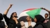 Des manifestants dans la rue à Khartoum pour un hommage aux manifestants tués