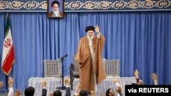 Iranian Supreme Leader Ayatollah Ali Khamenei meets with a group of school and university students in Tehran, Iran, Nov. 3, 2019. (Official Khamenei website/Handout via Reuters) 