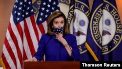 Ketua DPR AS Nancy Pelosi dalam konferensi pers di Capitol Hill di Washington, Oktober 2020. (Foto: Reuters)