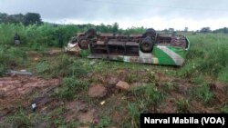 Un accident sur la route kolwezi située à 175 km de Lubumbashi, en RDC, le 18 mars 2018. (VOA/Narval Mabila)