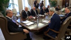 Amerika bosh diplomati Jon kerri Turkiyaga safari chog'ida prezident Rajap Toyib Erdog'an bilan ko'rishayapti. Taraflar "Islomiy davlat" guruhi haqida ham gaplashdi.