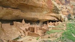 A view of cliff dwellings at Mesa Verde 