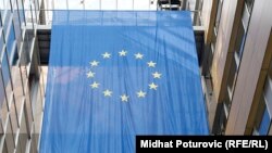 Arhiv - Zastava Evropske unije unutar zgrade Evropske delegacije EU u Sarajevu