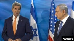 克里国务卿在同以色列总理内塔尼亚胡在耶路撒冷举行会谈之前（2015年11月24日）