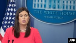 새라 허커비 샌더스 백악관 대변인.