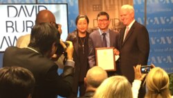 បទសម្ភាសន៍ VOA៖ លោក ជុន ច័ន្ទបុត្រ អះអាង​ថា​អ្នកកាសែត​ប្រាកដ​ជា​លម្អៀង តែ​លម្អៀង​ទៅ​រក​ការ​ពិត