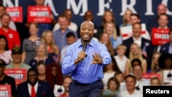 蒂姆·斯科特参议员在南卡罗莱纳州的北查尔斯顿宣布竞选2024年共和党总统候选人提名。(2023年5月22日)