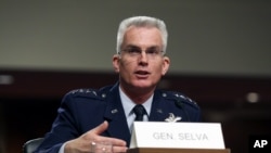 Wakil Ketua Kepala-kepala Staf Gabungan AS, Jenderal Paul Selva, bersaksi di Kongres. (Foto: Dok)