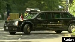 Iring-iringan kendaraan Presiden AS Donald Trump menjelang pertemuan dengan Perdana Menteri Lee Hsien Loong di Singapura, 11 Juni 2018. 