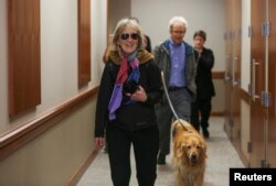 Economic historian Claudia Goldin, a Harvard professor who won the 2023 Nobel economics prize for her work examining wage inequality between men and women, arrives at a news conference in Cambridge, Massachusetts, U.S., October 9, 2023. (REUTERS/Reba Saldanha)