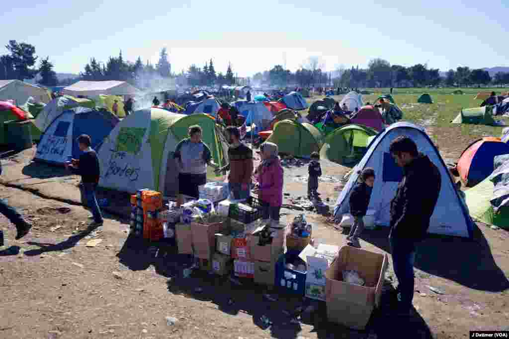 Enterprising Syrians at Idomeni sell basic supplies to their fellow refugees.