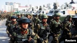 中国武警部队在新疆喀什举行反恐誓师大会（2017年2月27日）