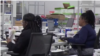 U okrugu Gvinet u saveznoj državi Džordžiji, radnici skeniraju nekoliko stotina hiljada glasačkih listića koji su stigli poštom ili sa ranog glasanja.