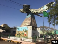 Memorial to victims of Somaliland’s civil war from 1988 to 1991, in Hargeisa, Somaliland, March 29, 2016. (J. Craig/VOA)