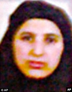 Amal Ahmad Abdulfattoh, Osama bin Ladenning eng yosh xotini. Hozirda 30 yoshda.