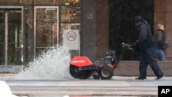 Čišćenje trotoara u Čikagu