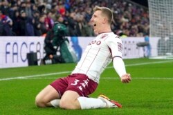 Matt Targett na Aston Villa.