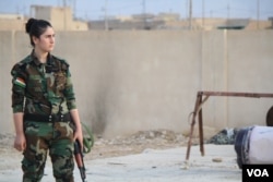 Leaders say hundreds of women have joined the Yazidi brigade, and thousands more have requested to join, Nov. 14, 2016 in Snuny, Iraq. (H. Murdock/VOA)