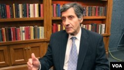 조셉 디트라니 전 미 국가정보국 산하 국가비확산센터 소장이 24일 VOA와의 인터뷰에서 북한 정세에 대한 견해를 밝혔다.