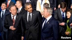 Prezidentlar Obama va Nazarboyev hamda BMT Bosh kotibi Pan Gi Mun, 25-mart, Gaaga