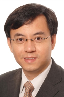 香港浸会大学财务及决策学系副教授麦萃才