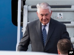 AQSh Davlat kotibi Reks Tillerson Moskvadagi Vnukovo aeroportida, 11-aprel, 2017-yil.