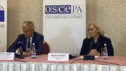 YXHTning qisqa muddatli kuzatuvchilar missiyasi rahbari Raynxold Lopatka va YXHT PA delegatsiyasi rahbari Daniela de Ridder