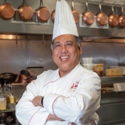 Yono Purnomo, pemilik dan executive chef di Yono’s restaurant di Albany, New York (courtesy).