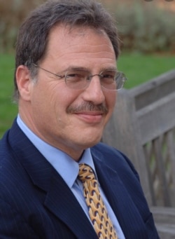 世界知名民主理论学者拉里·戴蒙德（图片来自斯坦福大学网页）