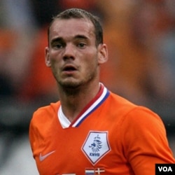 Wesley Sneijer, tombak tim Oranye, menjadi calon kuat peraih Bola Emas untuk Piala Dunia kali ini, bersaing dengan salah satunya, David Villa.