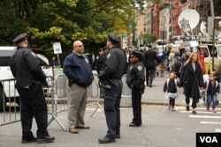 FILE - Police stand guard near the scene of a terrorist attack that targeted a bike path in New York City, Nov. 1, 2017. (R. Taylor/VOA )