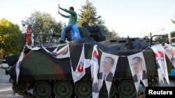 პრეზიდენტ ერდოღანის მხარდამჭერები ანკარაში