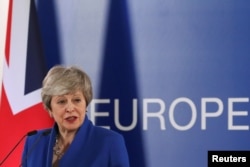 테레사 메이 영국 총리가 11일 벨기에 브뤼셀에서 EU 정상회의를 마친 후 기자회견을 열었다