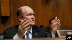 크리스 쿤스 민주당 상원의원.