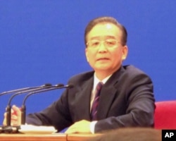 温家宝总理在记者会上答问