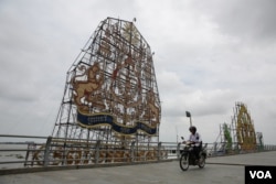 រាជធានីភ្នំពេញកំពុងត្រៀមខ្លួន រៀបចំពិធីបុណ្យអុំទូក បណ្ដែតប្រទីប អកអំបុក និងសំពះព្រះខែ លើកទីពីរក្នុងរយៈពេល៥ឆ្នាំចុងក្រោយ ដែលនឹងប្រព្រឹត្តទៅនៅថ្ងៃទី១៣ ទី១៤ និងទី១៥ ខែវិច្ឆិកាខាងមុខ។