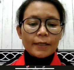 Ketua Umum Pengurus Pusat Federasi Buruh Lintas Pabrik (FBLP), Jumisih memberikan keterangan pers, Kamis 8 Oktober 2020. (Tangkapan layar)