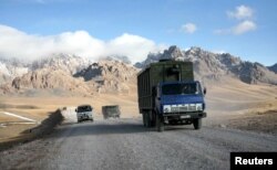 Xitoy va Qirg'izistonni bog'lovchi yo'l, Taldik dovoni, Pomir tog'lari